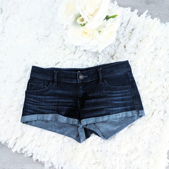 Hollister Pants - Hollister Blue Denim Jeans Mini Shorts Sz 5 Hollister Pants - Hollister Blue Denim Jeans Mini Shorts Sz 5